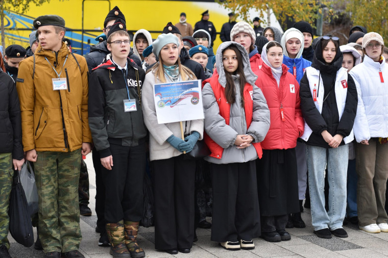 День воинской славы России-День народного единства.