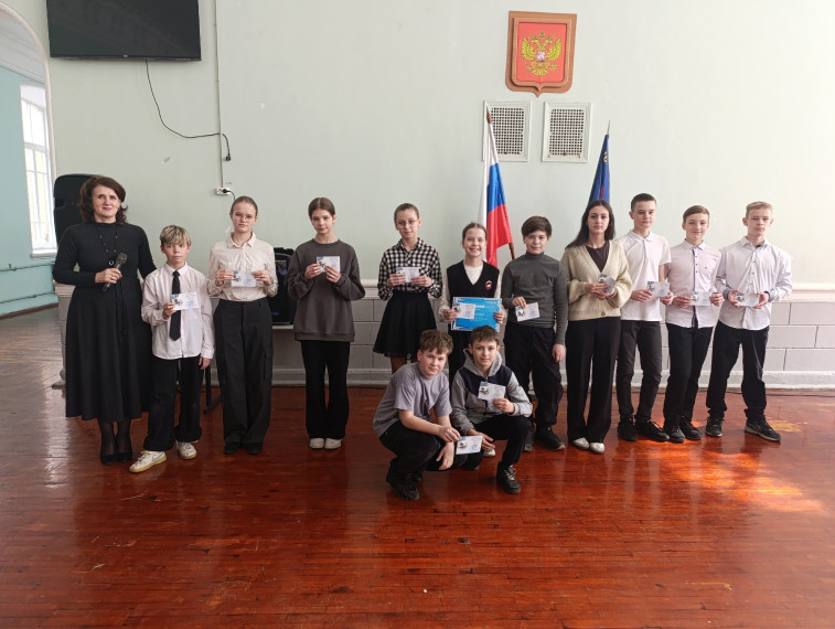 Сегодня в лицее прошла торжественная линейка, посвященная нашим героям!.