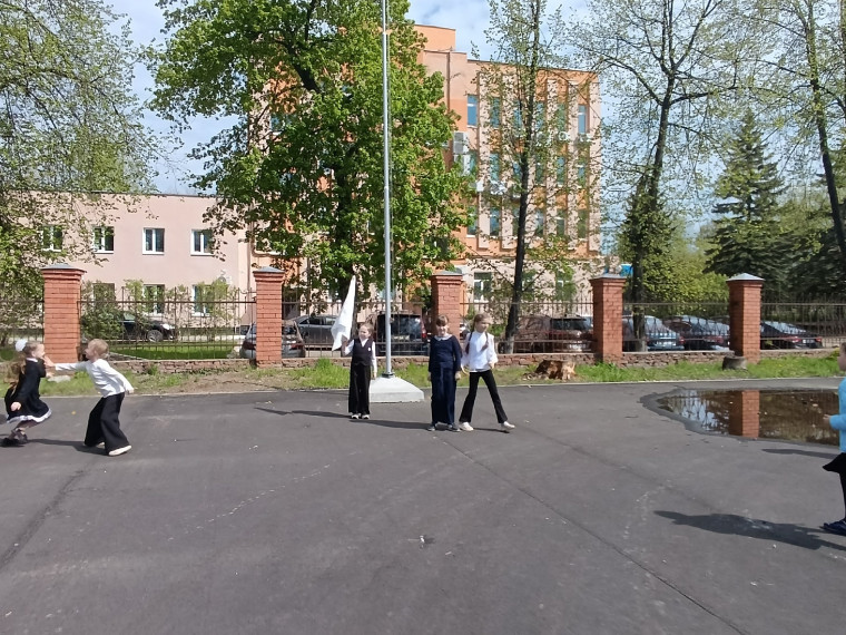 Дворовые игры военного времени..